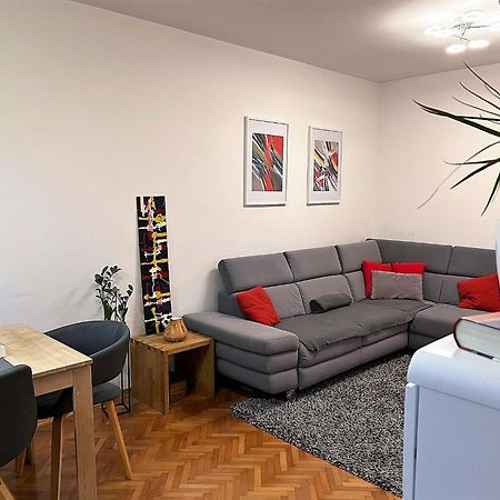 Mm Split Apartment - 5 Min By Car To The Beach & City Center - Free Public Parking Ngoại thất bức ảnh