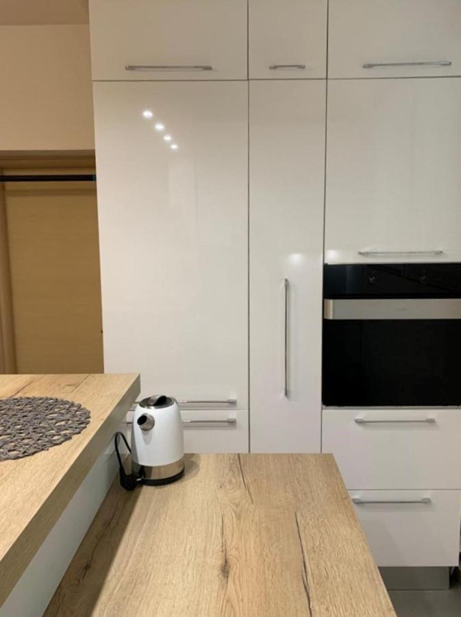 Mm Split Apartment - 5 Min By Car To The Beach & City Center - Free Public Parking Ngoại thất bức ảnh
